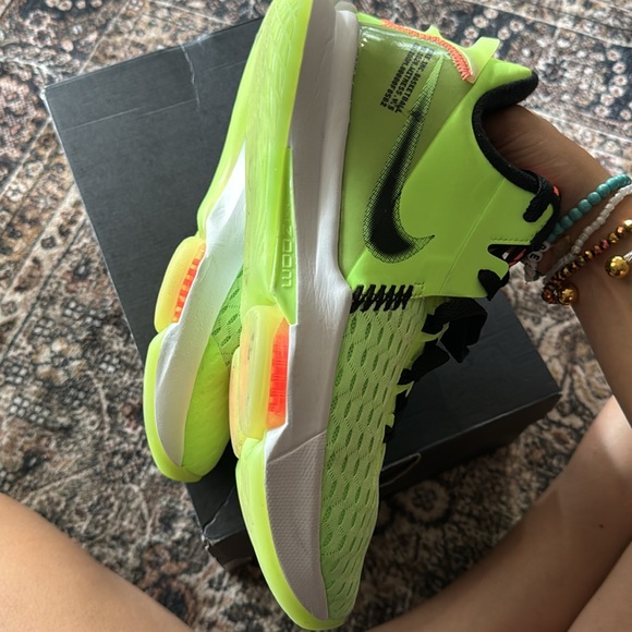 Lebron Witness V 9.5 - Picture 5 of 5